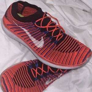 Nike Free RN Motion Flyknit in the "Bright Crimson" colorway SZ.9.5 Mens